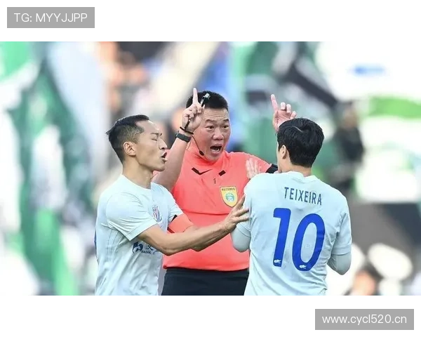 上海申花惨遭失利凸显内部矛盾，球迷愤怒质疑球队管理层能否挽救危机