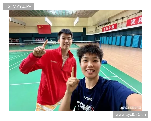 黄东萍训练完直接拎爱马仕去吃宵夜？